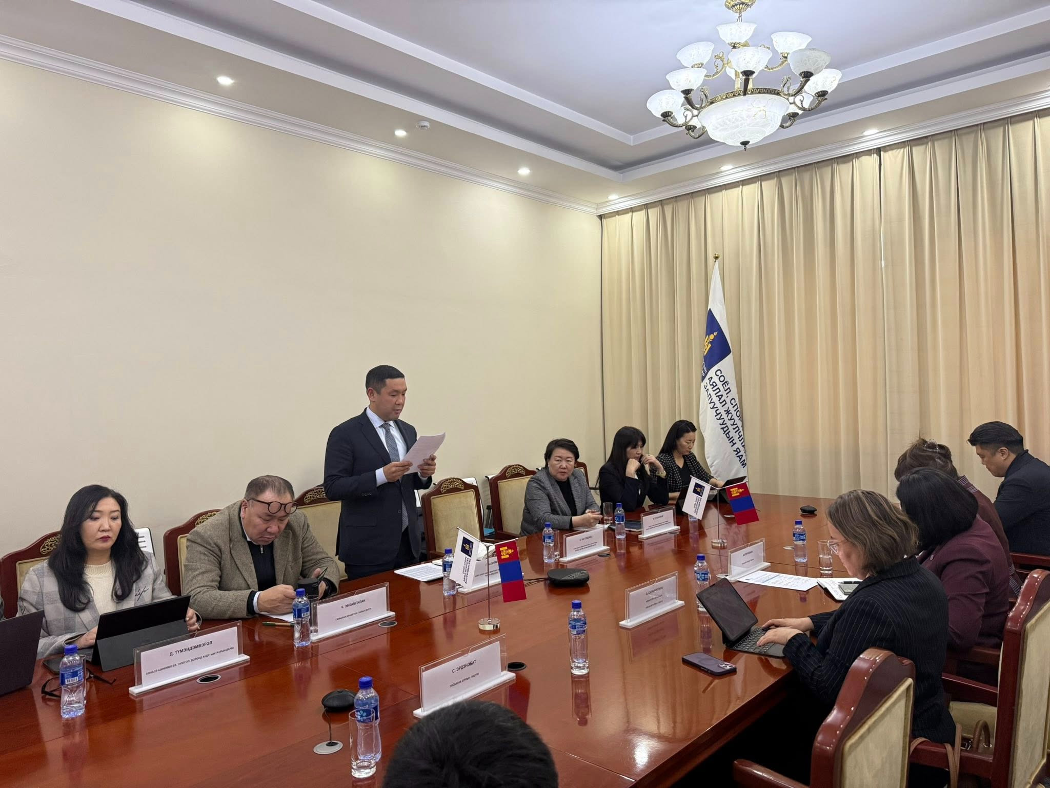 Хөгжлийн бэрхшээлтэй иргэд, ахмад настан, хүүхдүүдийн ээлтэй орчныг бүрдүүлэхэд хамтран ажиллахыг хүслээ